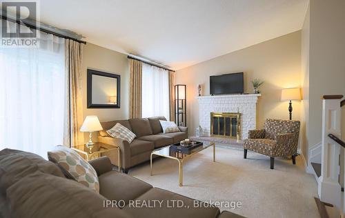 974 Raintree Lane, Mississauga (Lorne Park), ON - Indoor Photo Showing Living Room With Fireplace