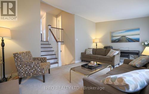 974 Raintree Lane, Mississauga (Lorne Park), ON - Indoor Photo Showing Living Room