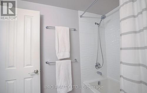 974 Raintree Lane, Mississauga (Lorne Park), ON - Indoor Photo Showing Bathroom