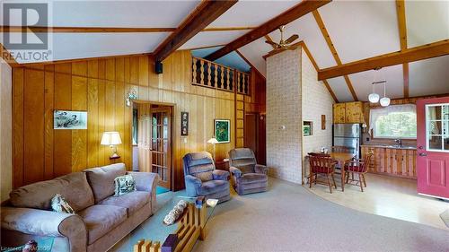 583301 60 Sideroad, Chatsworth, ON - Indoor Photo Showing Living Room