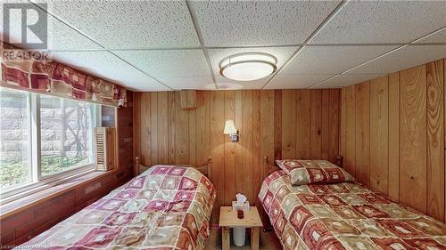 583301 60 Sideroad, Chatsworth, ON - Indoor Photo Showing Bedroom