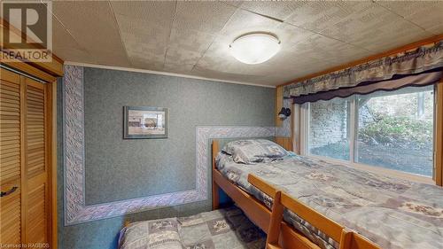 583301 60 Sideroad, Chatsworth, ON - Indoor Photo Showing Bedroom