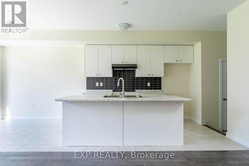 219 Aviron Crescent, Welland, ON - Indoor Photo Showing Kitchen