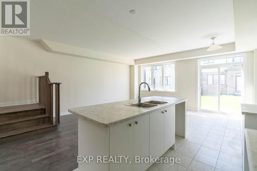 219 Aviron Crescent, Welland, ON - Indoor Photo Showing Kitchen With Double Sink