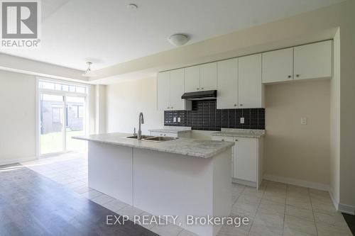 219 Aviron Crescent, Welland, ON - Indoor Photo Showing Kitchen With Double Sink