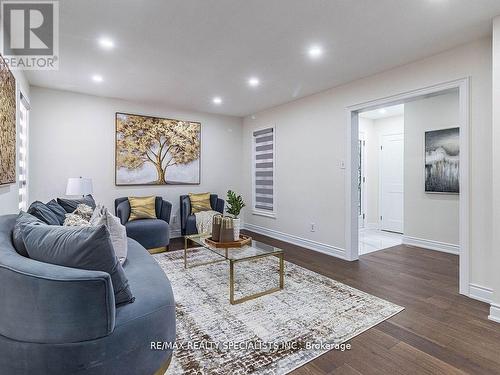 46 Kingknoll Drive, Brampton, ON - Indoor Photo Showing Living Room