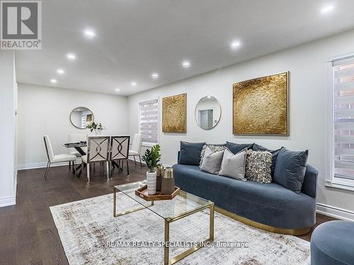 46 Kingknoll Drive, Brampton, ON - Indoor Photo Showing Living Room