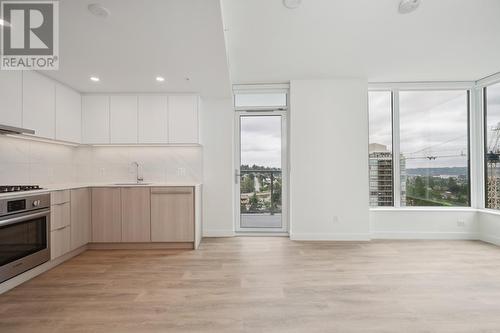 1604 318 Alderson Avenue, Coquitlam, BC - Indoor Photo Showing Kitchen