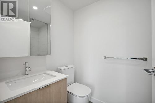 1604 318 Alderson Avenue, Coquitlam, BC - Indoor Photo Showing Bathroom