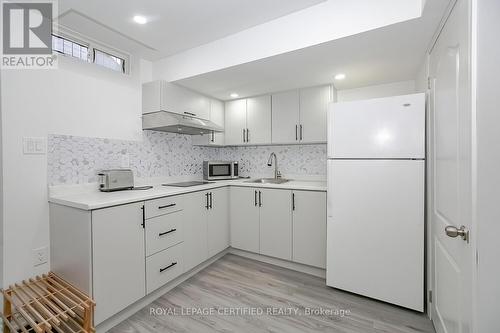 Bsmt - 29 Marshmarigold Drive, Brampton, ON - Indoor Photo Showing Kitchen