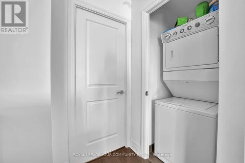 3003 - 35 Balmuto Street, Toronto, ON - Indoor Photo Showing Laundry Room