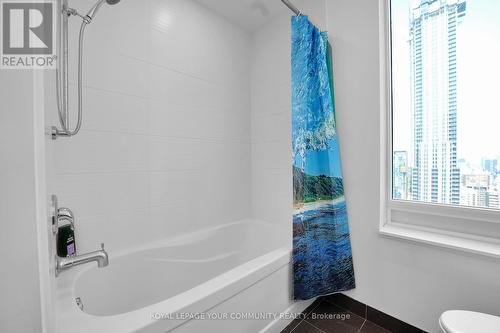 3003 - 35 Balmuto Street, Toronto, ON - Indoor Photo Showing Bathroom