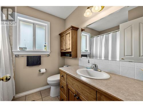 1129 Crestline Street, Kamloops, BC - Indoor Photo Showing Bathroom