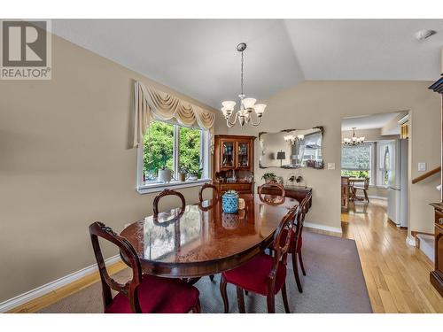 1129 Crestline Street, Kamloops, BC - Indoor Photo Showing Dining Room