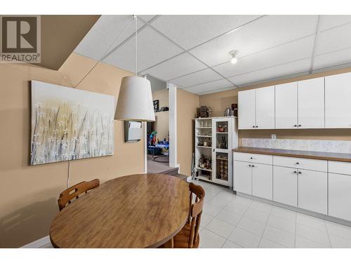 1129 Crestline Street, Kamloops, BC - Indoor Photo Showing Kitchen