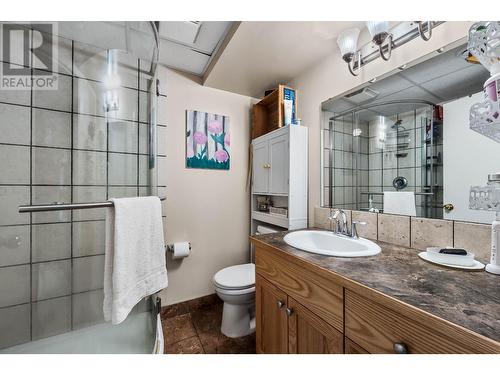 1129 Crestline Street, Kamloops, BC - Indoor Photo Showing Bathroom