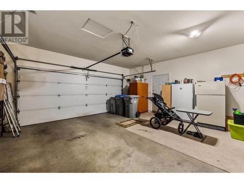 1129 Crestline Street, Kamloops, BC - Indoor Photo Showing Garage