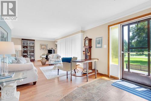 789 Hearns Road, Quinte West, ON - Indoor Photo Showing Living Room