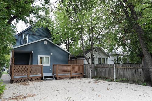 736 Valour Road, Winnipeg, MB - Outdoor