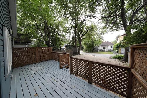 736 Valour Road, Winnipeg, MB - Outdoor With Deck Patio Veranda With Exterior