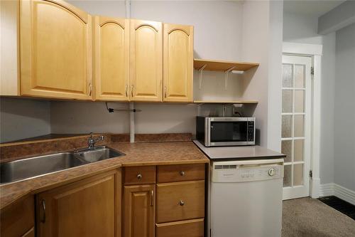 736 Valour Road, Winnipeg, MB - Indoor Photo Showing Kitchen With Double Sink