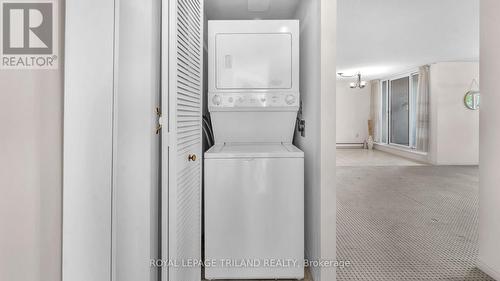 204 - 155 Kent Street, London, ON - Indoor Photo Showing Laundry Room