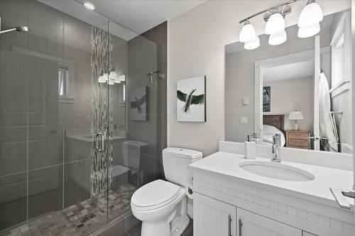 5-3750 West Bay Road, West Kelowna, BC - Indoor Photo Showing Bathroom