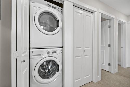 5-3750 West Bay Road, West Kelowna, BC - Indoor Photo Showing Laundry Room