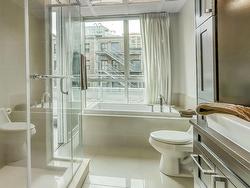 Ensuite bathroom - 