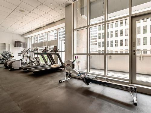 Exercise room - 808-1225 Boul. Robert-Bourassa, Montréal (Ville-Marie), QC - Indoor Photo Showing Gym Room