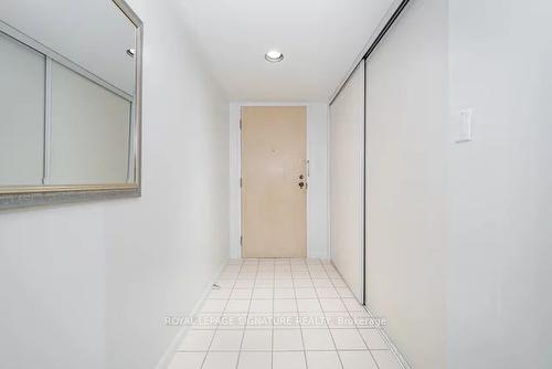 904-50 Eglinton Ave, Mississauga, ON - Indoor Photo Showing Other Room