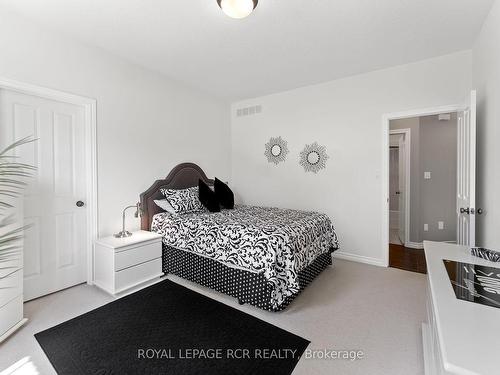 9 Blue Heron Dr, Mono, ON - Indoor Photo Showing Bedroom