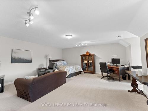 9 Blue Heron Dr, Mono, ON - Indoor Photo Showing Bedroom