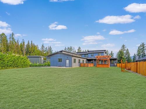 7337 Lakefront Pl, Lake Cowichan, BC 