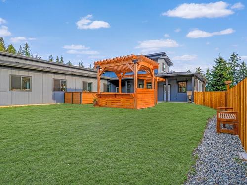 7337 Lakefront Pl, Lake Cowichan, BC 