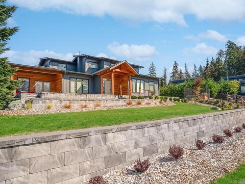 7337 Lakefront Pl, Lake Cowichan, BC 