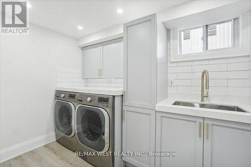 2199 Richard Street, Innisfil (Alcona), ON - Indoor Photo Showing Laundry Room