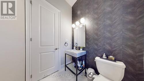 18 Rotondo Crescent, Vaughan (Kleinburg), ON - Indoor Photo Showing Bathroom