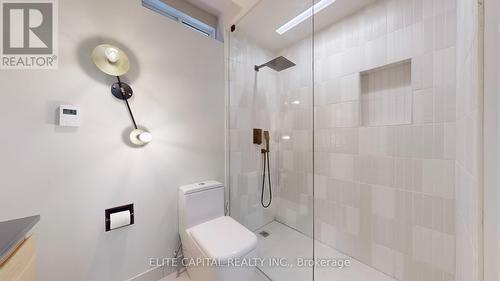 18 Rotondo Crescent, Vaughan (Kleinburg), ON - Indoor Photo Showing Bathroom