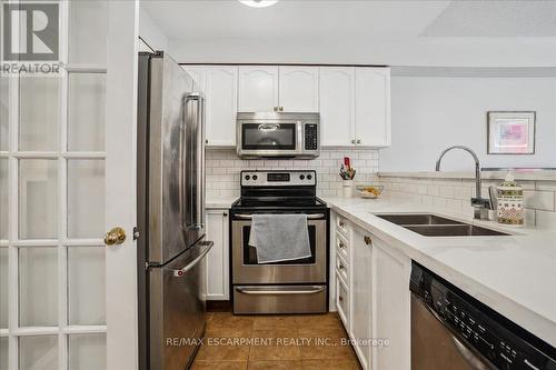 2403 Emerson Drive, Burlington (Orchard), ON - Indoor Photo Showing Kitchen With Stainless Steel Kitchen With Double Sink With Upgraded Kitchen