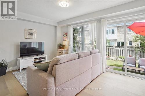 2403 Emerson Drive, Burlington (Orchard), ON - Indoor Photo Showing Living Room