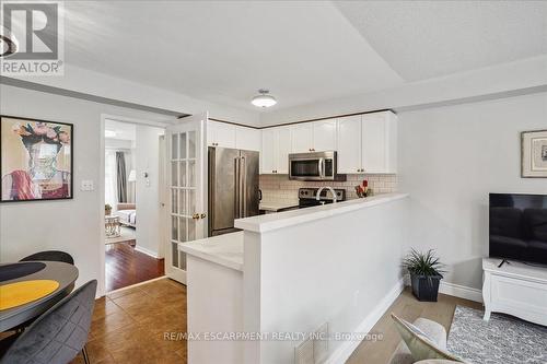 2403 Emerson Drive, Burlington (Orchard), ON - Indoor Photo Showing Kitchen