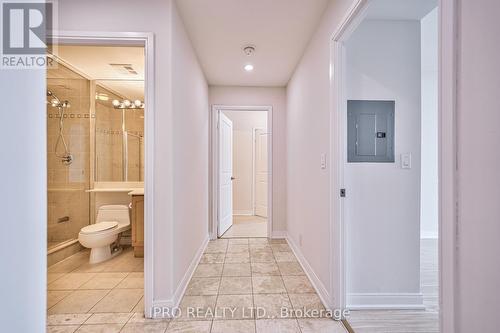 2201 - 70 Absolute Avenue, Mississauga, ON - Indoor Photo Showing Bathroom