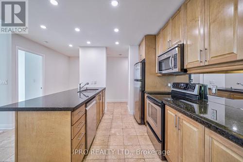 2201 - 70 Absolute Avenue, Mississauga, ON - Indoor Photo Showing Kitchen