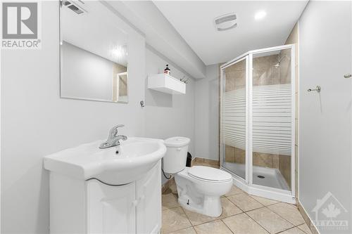 1146 Halton Terrace, Ottawa, ON - Indoor Photo Showing Bathroom