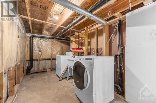 1146 Halton Terrace, Ottawa, ON - Indoor Photo Showing Laundry Room