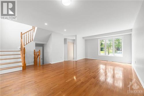 1146 Halton Terrace, Ottawa, ON - Indoor Photo Showing Other Room