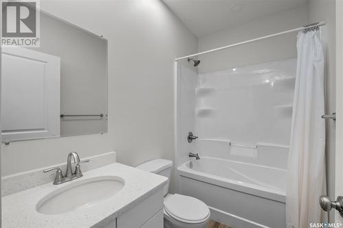 3003/3009 5A Avenue E, Prince Albert, SK - Indoor Photo Showing Bathroom