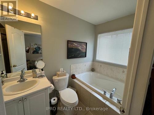 2077 Barnboard Hollow, Oakville (West Oak Trails), ON - Indoor Photo Showing Bathroom