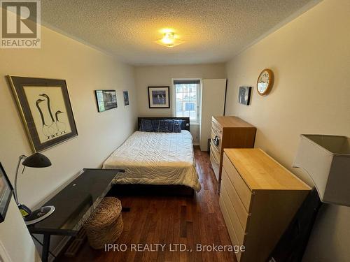 2077 Barnboard Hollow, Oakville (West Oak Trails), ON - Indoor Photo Showing Bedroom